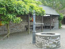 Platz mit Brunnen
